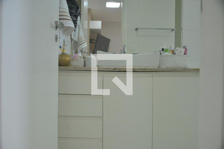 Apartamento à venda com 85m², 2 quartos e 2 vagasBanheiro da Suíte