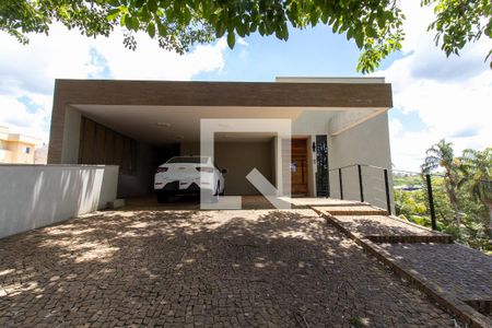 Casa de condomínio à venda com 567m², 4 quartos e 4 vagas Casa de condomínio à venda com 567m², 4 quartos e 4 vagasFachada da Casa