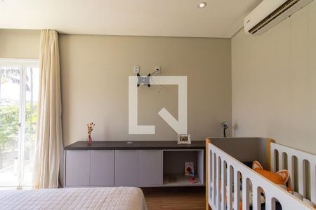 Casa de condomínio à venda com 567m², 4 quartos e 4 vagas Casa de condomínio à venda com 567m², 4 quartos e 4 vagasQuarto 1