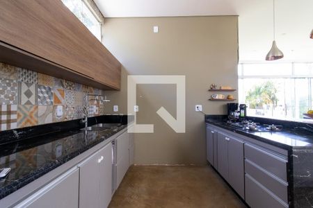 Casa de condomínio à venda com 567m², 4 quartos e 4 vagas Casa de condomínio à venda com 567m², 4 quartos e 4 vagasCozinha