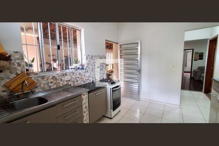 Casa à venda com 240m², 2 quartos e 3 vagasCozinha