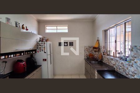 Casa à venda com 240m², 2 quartos e 3 vagasCozinha