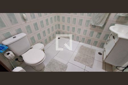 Casa à venda com 240m², 2 quartos e 3 vagasBanheiro