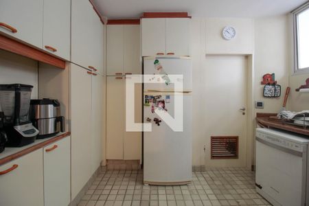 Apartamento à venda com 450m², 5 quartos e 3 vagas Apartamento à venda com 450m², 5 quartos e 3 vagasCozinha