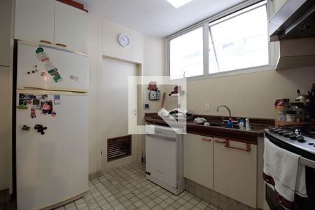 Apartamento à venda com 450m², 5 quartos e 3 vagas Apartamento à venda com 450m², 5 quartos e 3 vagasCozinha