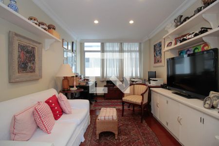 Apartamento à venda com 450m², 5 quartos e 3 vagas Apartamento à venda com 450m², 5 quartos e 3 vagasEscritório