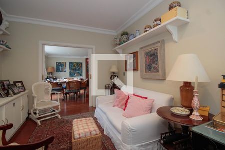 Apartamento à venda com 450m², 5 quartos e 3 vagas Apartamento à venda com 450m², 5 quartos e 3 vagasEscritório