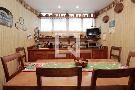 Apartamento à venda com 450m², 5 quartos e 3 vagas Apartamento à venda com 450m², 5 quartos e 3 vagasCozinha