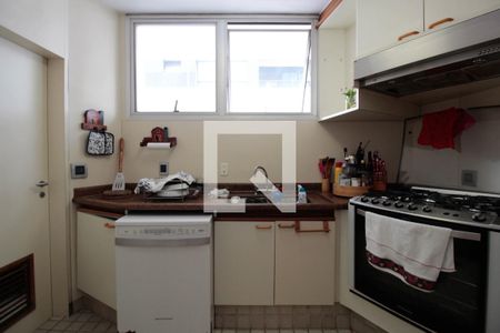Apartamento à venda com 450m², 5 quartos e 3 vagas Apartamento à venda com 450m², 5 quartos e 3 vagasCozinha