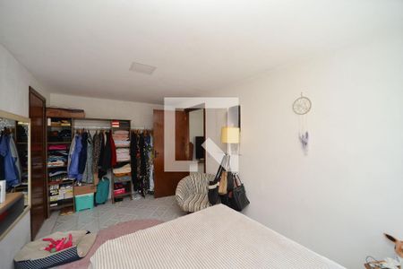 Casa à venda com 144m², 3 quartos e 2 vagasSuíte 2