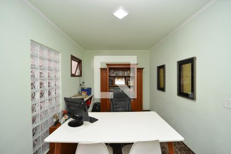 Casa à venda com 144m², 3 quartos e 2 vagasEscritório