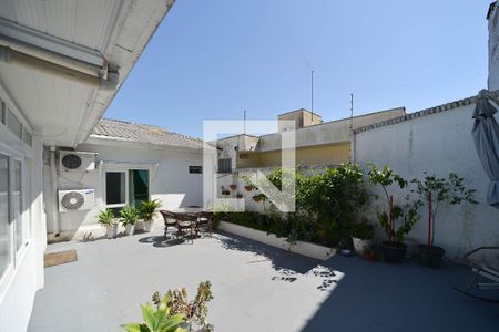 Casa à venda com 144m², 3 quartos e 2 vagasQuintal