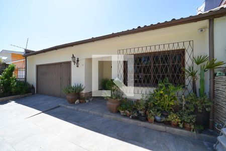 Casa à venda com 144m², 3 quartos e 2 vagasFachada