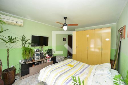 Casa à venda com 144m², 3 quartos e 2 vagasSuíte 1