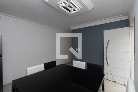 Casa à venda com 200m², 4 quartos e sem vaga Casa à venda com 200m², 4 quartos e sem vagaCozinha e Copa