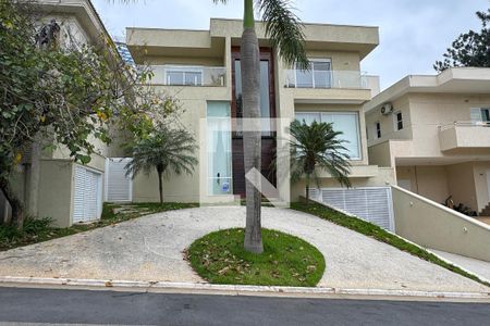 Casa de condomínio à venda com 525m², 4 quartos e 3 vagasFachada