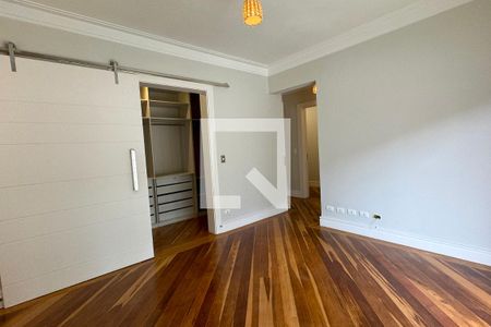Casa de condomínio à venda com 525m², 4 quartos e 3 vagasSuíte 1