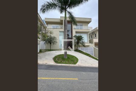 Casa de condomínio à venda com 525m², 4 quartos e 3 vagasFachada