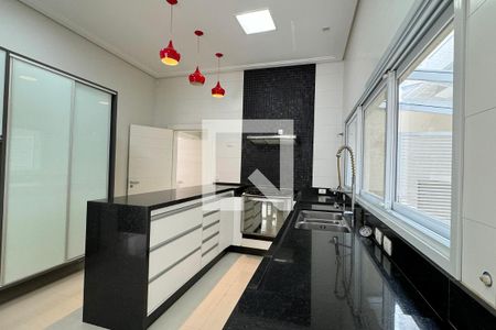 Casa de condomínio à venda com 525m², 4 quartos e 3 vagasCozinha