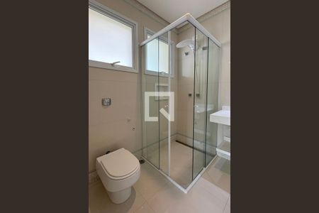 Casa de condomínio à venda com 525m², 4 quartos e 3 vagasBanheiro da Suíte 3