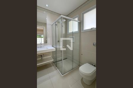 Casa de condomínio à venda com 525m², 4 quartos e 3 vagasBanheiro da Suíte 2