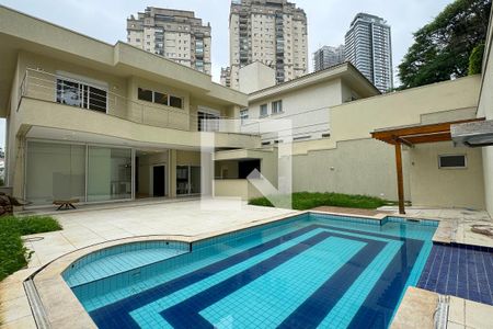 Casa de condomínio à venda com 525m², 4 quartos e 3 vagasPiscina