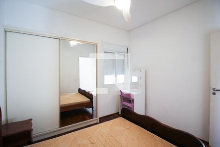 Casa à venda com 205m², 4 quartos e 3 vagas Casa à venda com 205m², 4 quartos e 3 vagasQuarto 2