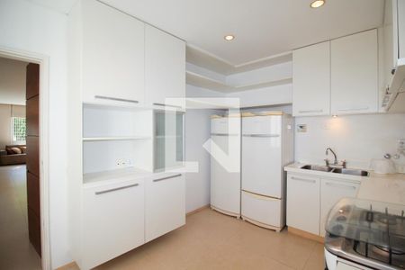 Casa à venda com 205m², 4 quartos e 3 vagas Casa à venda com 205m², 4 quartos e 3 vagasCozinha