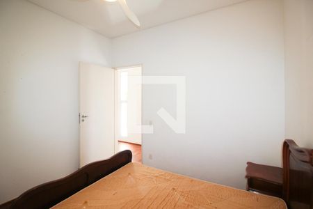 Casa à venda com 205m², 4 quartos e 3 vagas Casa à venda com 205m², 4 quartos e 3 vagasQuarto 2