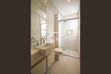 Casa à venda com 205m², 4 quartos e 3 vagas Casa à venda com 205m², 4 quartos e 3 vagasBanheiro