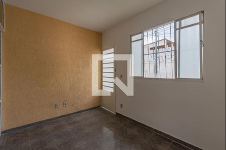 Sala de casa para alugar com 1 quarto, 40m² em Copacabana, Belo Horizonte
