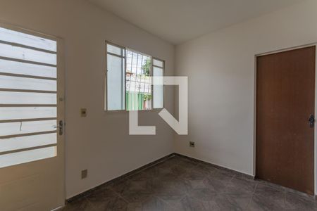 Sala de casa para alugar com 1 quarto, 40m² em Copacabana, Belo Horizonte