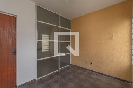Sala de casa para alugar com 1 quarto, 40m² em Copacabana, Belo Horizonte
