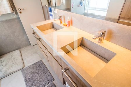 Apartamento para alugar com 468m², 4 quartos e 4 vagasDetalhe do Banheiro da Suite