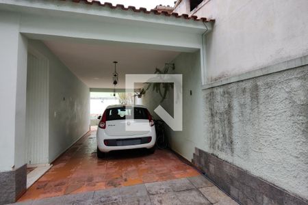 Casa à venda com 226m², 3 quartos e 5 vagas Casa à venda com 226m², 3 quartos e 5 vagasGaragem