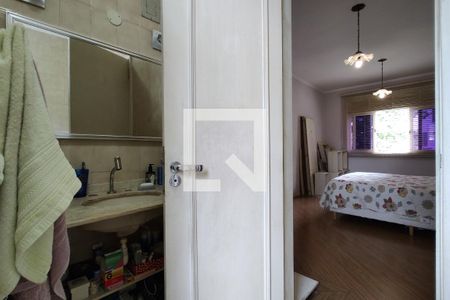 Casa à venda com 226m², 3 quartos e 5 vagas Casa à venda com 226m², 3 quartos e 5 vagasBanheiro da Suíte