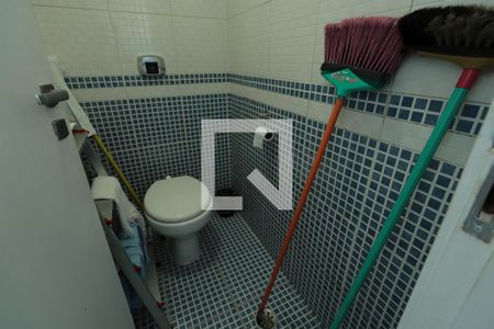 Apartamento à venda com 63m², 3 quartos e 1 vaga Apartamento à venda com 63m², 3 quartos e 1 vagaBanheiro de serviço