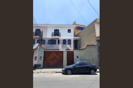 Casa à venda com 257m², 3 quartos e 4 vagasFachada
