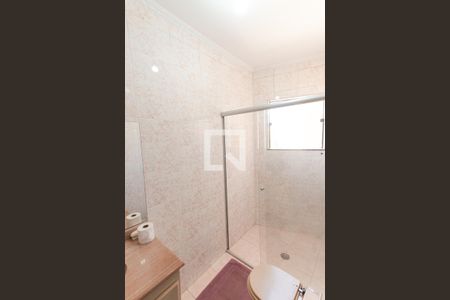 Casa à venda com 257m², 3 quartos e 4 vagasBanheiro da Suíte 2