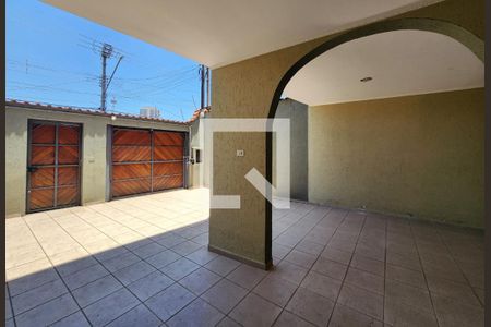 Casa à venda com 257m², 3 quartos e 4 vagasGaragem