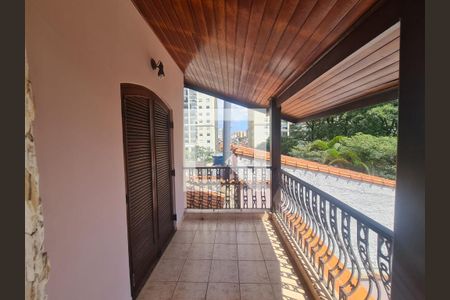 Casa à venda com 350m², 4 quartos e 5 vagasVaranda dormitórios 2 e 3