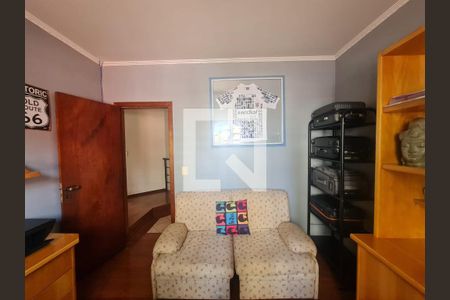 Casa à venda com 350m², 4 quartos e 5 vagasDormitório 4