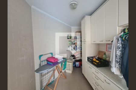 Casa à venda com 350m², 4 quartos e 5 vagasDespensa