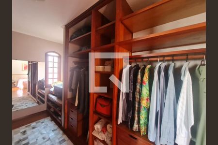 Casa à venda com 350m², 4 quartos e 5 vagasCloset da Suíte