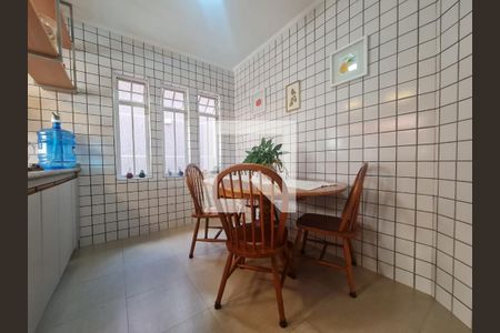 Casa à venda com 350m², 4 quartos e 5 vagasCozinha
