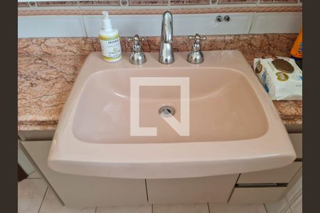 Casa à venda com 350m², 4 quartos e 5 vagasBanheiro da Suíte