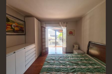 Casa à venda com 350m², 4 quartos e 5 vagasDormitório 2