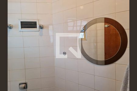 Casa à venda com 350m², 4 quartos e 5 vagasLavabo da área de serviço