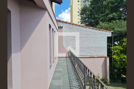 Casa à venda com 350m², 4 quartos e 5 vagasAcesso a porta da sala