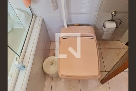 Casa à venda com 350m², 4 quartos e 5 vagasBanheiro da Suíte